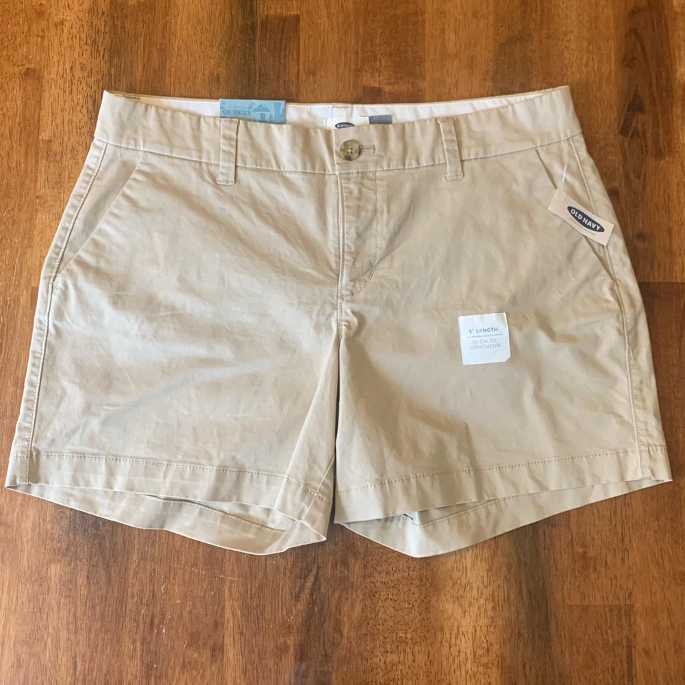 Old Navy NWT Shorts 6 Beige Pockets preppy
